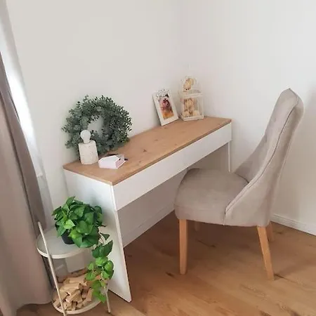 Modern Kis Lakas Veszpremben