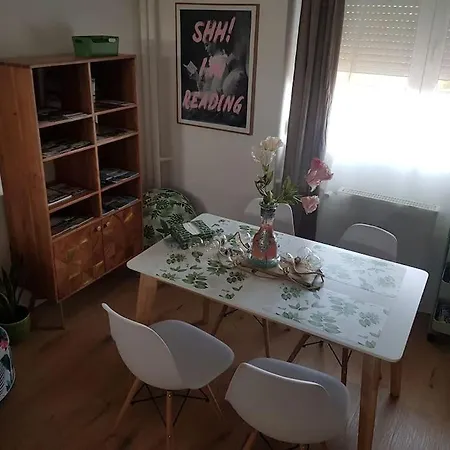 Daire Modern Kis Lakas Veszpremben Veszprém
