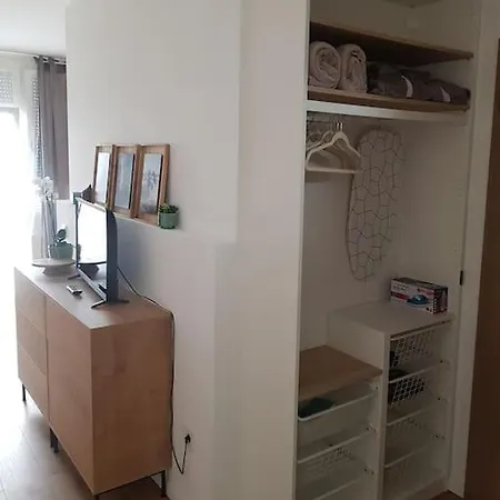 Daire Modern Kis Lakas Veszpremben